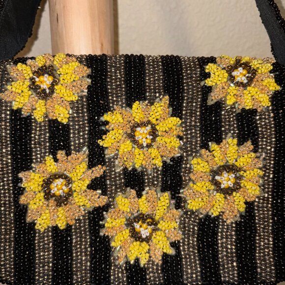 Viral NWT Handmade Beaded Sunflower Shoulder Bag Floral Beaded Purse Made in Ind - Picture 2 of 7